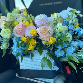 The Flower Boutique - Florists Near Me - Westminster, California