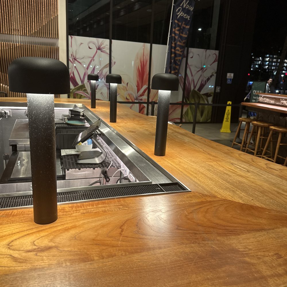 Piko Kitchen + Bar - Empty bar and u can't hold the vape - Cocktail Bars Near Me - Honolulu, Hawaii Piko Kitchen + Bar - Empty bar and u can't hold the vape - Cocktail Bars Near Me - Honolulu, Hawaii