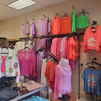Posh Panache Boutique - Beautiful bright choices! - Women's Clothing Near Me - Fresno, California Posh Panache Boutique - Beautiful bright choices! - Women's Clothing Near Me - Fresno, California