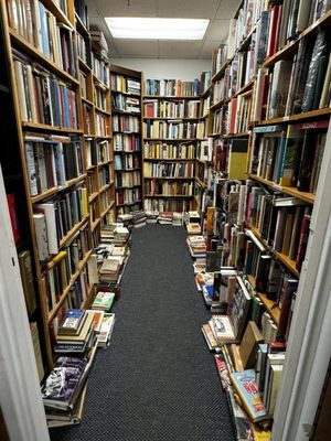 Commonwealth Books by null