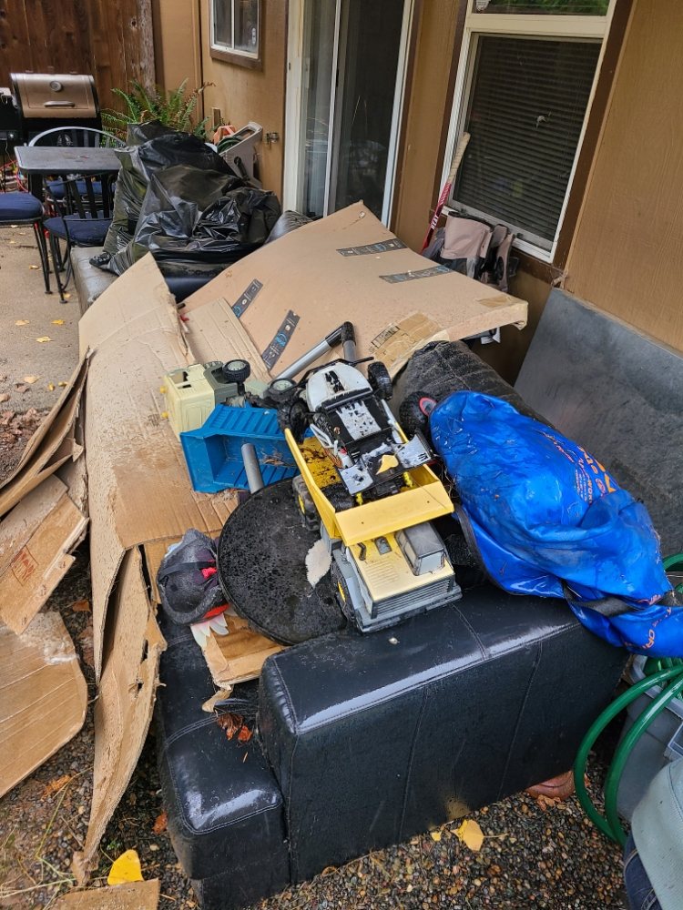 AWESOME POSSUM JUNK REMOVAL Portland, Oregon Junk Removal & Hauling