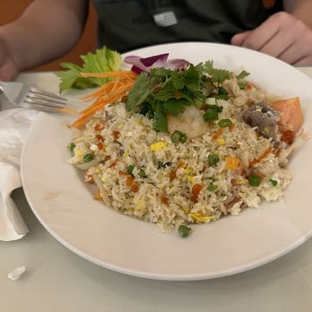 Lemongrass Thai Restaurant - Lemongrass Fried Rice - Thai Near Me - San Antonio, Texas