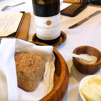 Merriman's - 2018 Robert Sinskey Pinot Noir (R), bread and butter (F) - Hawaiian Near Me - Kamuela, Hawaii
