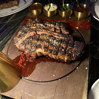 Papi Steak - Papi Steak, Glatt Kosher Tomahawk 4/5 - Steakhouses Near Me - Las Vegas, Nevada Papi Steak - Papi Steak, Glatt Kosher Tomahawk 4/5 - Steakhouses Near Me - Las Vegas, Nevada