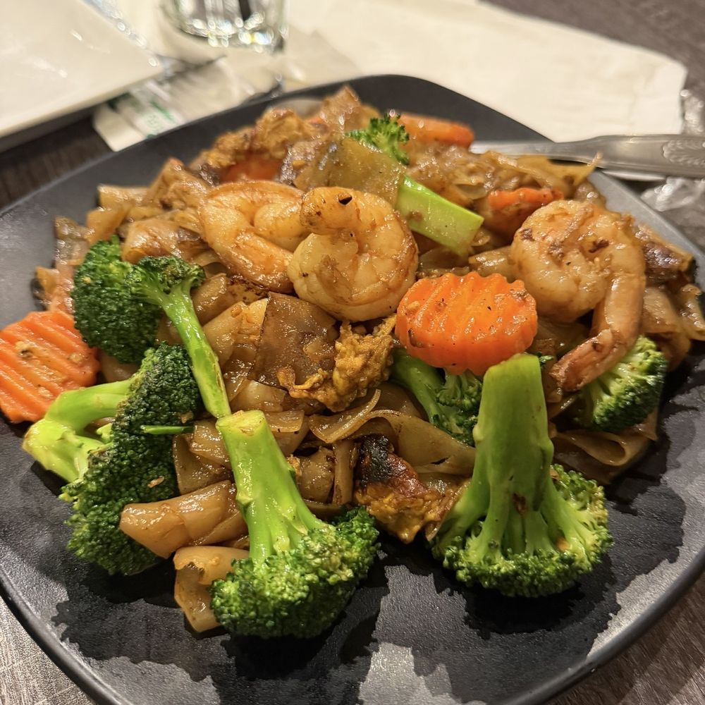 Satu Thai Bistro - Pad See Ew - Thai Near Me - Azusa, California Satu Thai Bistro - Pad See Ew - Thai Near Me - Azusa, California