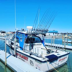 Top Flight Sport Fishing - Top Flight IV
Lake Erie Fishing Charter Boat