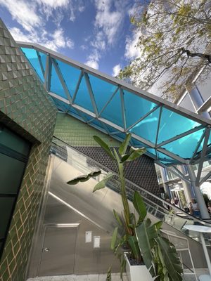 Paradise Plaza by null