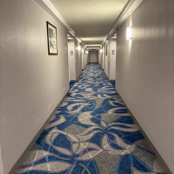 DoubleTree by Hilton Hotel Annapolis - 5th floor hallway - Hotels Near Me - Annapolis, Maryland DoubleTree by Hilton Hotel Annapolis - 5th floor hallway - Hotels Near Me - Annapolis, Maryland