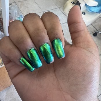 Q-Nails - Chipped chrome - Nail Salons Near Me - Inglewood, California