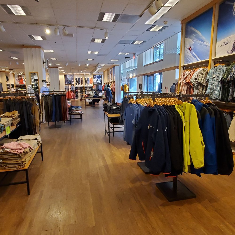 Eddie Bauer - Men's Clothing Near Me - Victoria, British Columbia Eddie Bauer - Men's Clothing Near Me - Victoria, British Columbia