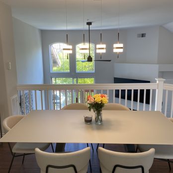 Handyman 4 Sure - Pendant fixtures exactly centered above the dinning table - Flooring Near Me Handyman 4 Sure - Pendant fixtures exactly centered above the dinning table - Flooring Near Me