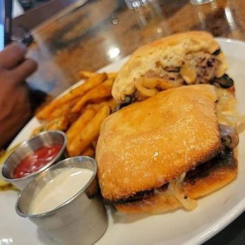 Southern Yankee Crafthouse - Ribeye Melt - Cocktail Bars Near Me - Houston, Texas