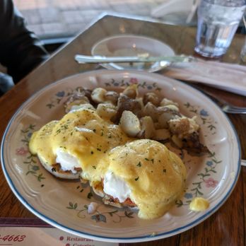 Kiss the Cook Restaurant - Huevos Rancheros was 8/10 - $18.50 - Breakfast & Brunch Near Me - Glendale, Arizona