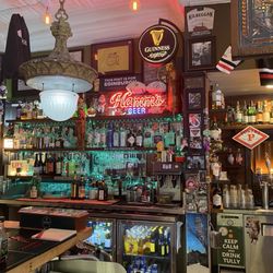 The Prodigal Public House - Busy with stuff