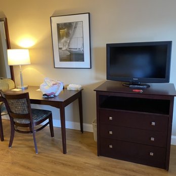 Yankee Clipper - Hotels Near Me - Belfast, Maine