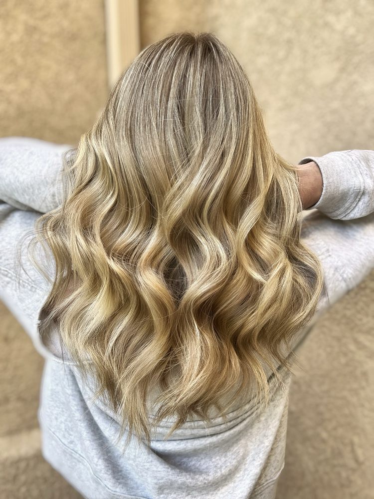 The Hive Hair Logo