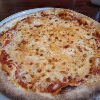 Fisch & Meer - Pizza Margherita - Seafood Near Me - Lübeck, SH