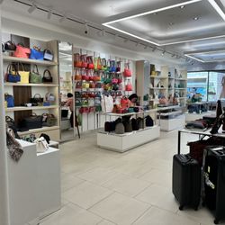LONGCHAMP