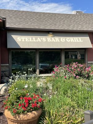 Stella's Bar & Grill by null