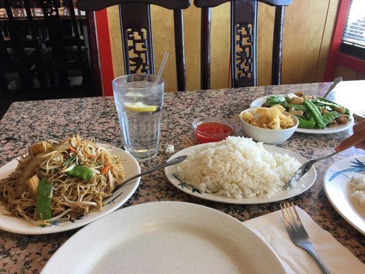 328 Chinese Cuisine by null