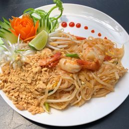 Pad Thai w/shrimp. The classics never go out of style. I will definitely order again!
