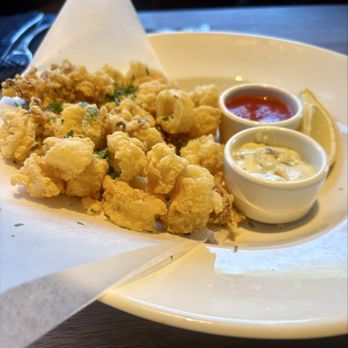 Yard House - Calamari - New American Near Me - Santa Clarita, California