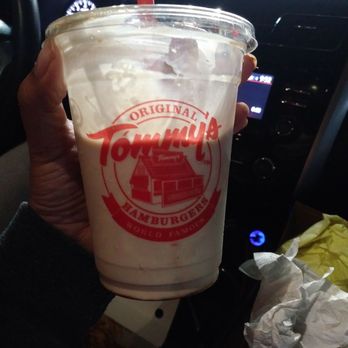 Original Tommy's - First time in many years of eating Tommy's that I am trying the Shake. It tastes just like in and out Shake! Super good $3 - Fast Food Near Me - Norwalk, California