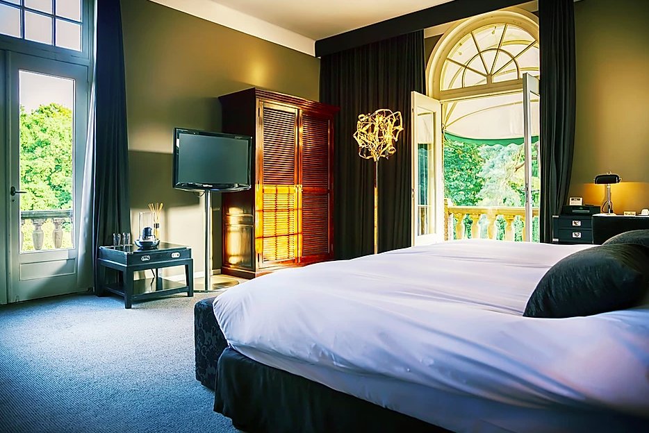 Slide of Merin Construction