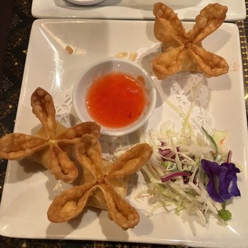 Si-Am Thai - Crab rangoons spring rolls cut in half - Thai Near Me - Tampa, Florida Si-Am Thai - Crab rangoons spring rolls cut in half - Thai Near Me - Tampa, Florida