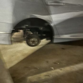Inigo’s Crossing - Garage where my rims where stolen - Apartments Near Me - North Bethesda, Maryland Inigo’s Crossing - Garage where my rims where stolen - Apartments Near Me - North Bethesda, Maryland