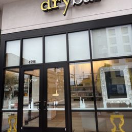 Exterior outside entrance of Drybar - Virginia Beach - Virginia Beach, Virginia Exterior outside entrance of Drybar - Virginia Beach - Virginia Beach, Virginia