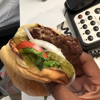 Shake Shack Downtown Brooklyn - Single Shack burger - Burgers Near Me - Brooklyn, New York