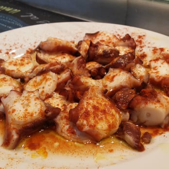 Kiosko Universal - Grilled Octopus - Spanish Near Me - Barcelona, B