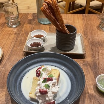 Casa Carmen - Churros y pastel de tres leches - Mexican Near Me - New York, New York