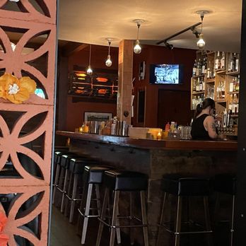 Oak - Bar - Burgers Near Me - Seattle, Washington