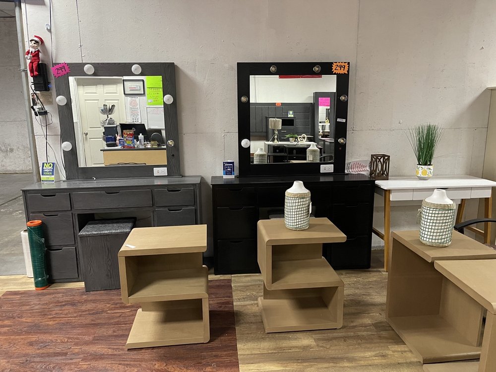 EL PASO DISCOUNT WAREHOUSE Updated July 2024 10 Photos 1057