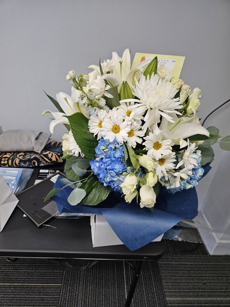 SANTOS FLORIST Updated September 2024 18 Reviews 10 Wilson Ave