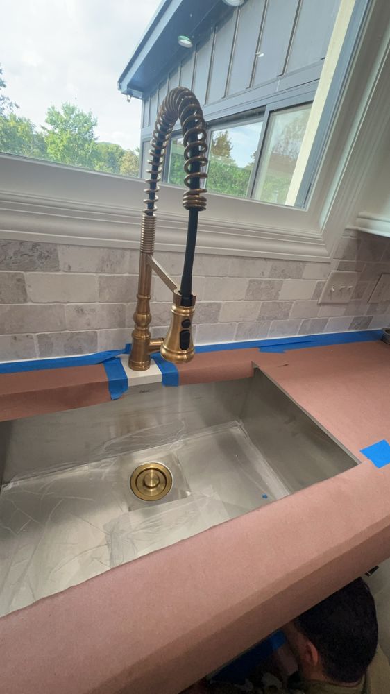 Slide of H&R Plumbing