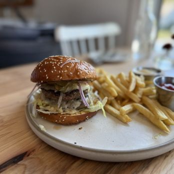 épicerie - Cheeseburger - Grocery Near Me - Austin, Texas épicerie - Cheeseburger - Grocery Near Me - Austin, Texas