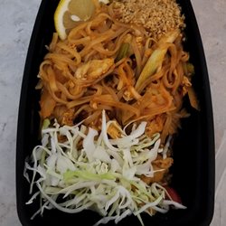 High Peak Asian Restaurant - 51. Burmese Pad Thai - with Chicken