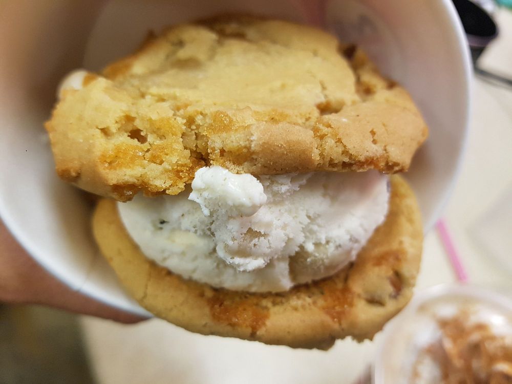 BASKIN ROBBINS 17 Photos & 15 Reviews 153 Ridgeway Rd, Flowood