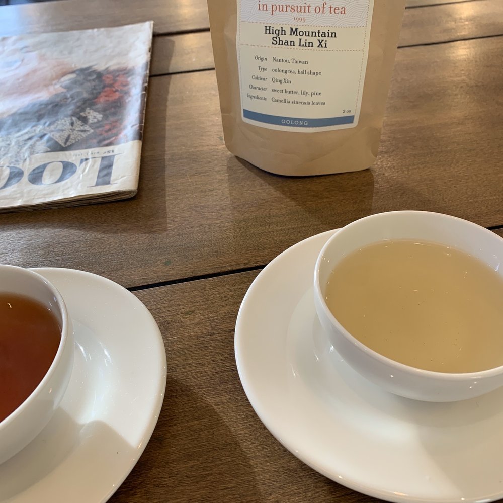 in pursuit of tea high mountain oolong (right), in pursuit of tea rooibos (left) in pursuit of tea high mountain oolong (right), in pursuit of tea rooibos (left)