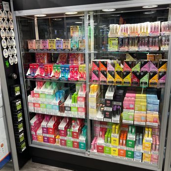 ZIGGY’S SMOKE SHOP - Updated October 2025 - 236 Photos & 369 Reviews