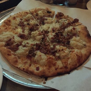 BAR - Mashed potato and bacon piZza - Pizza Near Me - New Haven, Connecticut BAR - Mashed potato and bacon piZza - Pizza Near Me - New Haven, Connecticut