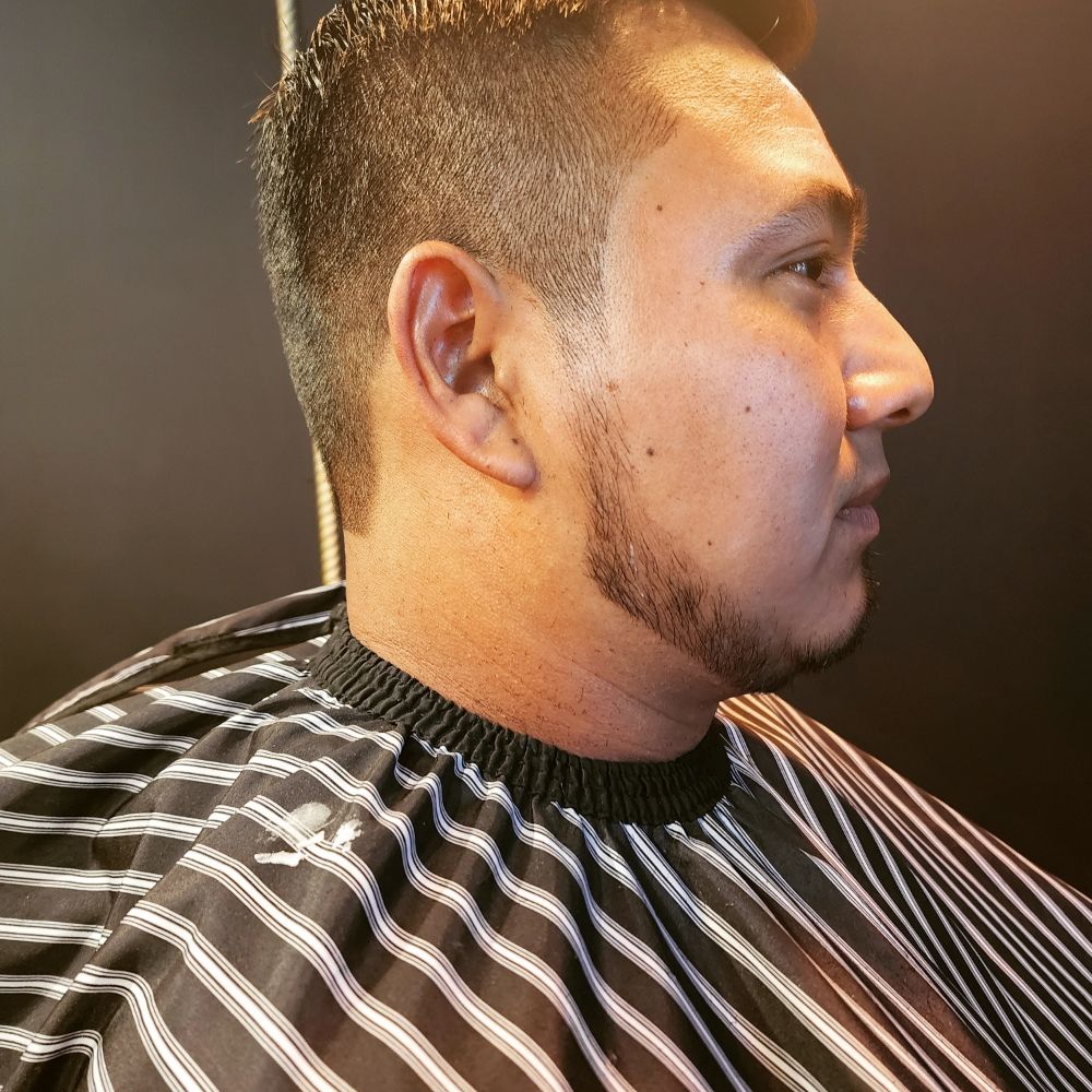 The Chilangos Barbershop Logo