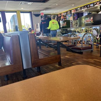 Tacos El Paisa - Inside - Mexican Near Me - Mesa, Arizona