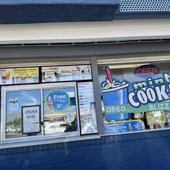 Dairy Queen Store - Front - Ice Cream & Frozen Yogurt Near Me - Tucson, Arizona
