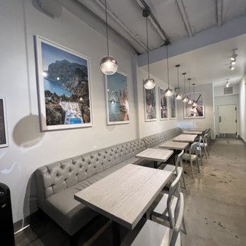 Caffe Luxxe - inside seating area - Coffee Roasteries Near Me - Los Angeles, California Caffe Luxxe - inside seating area - Coffee Roasteries Near Me - Los Angeles, California