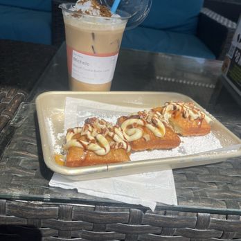 Beignets & Brew - Desserts Near Me - Orlando, Florida Beignets & Brew - Desserts Near Me - Orlando, Florida