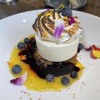 Gunther & Co - Frozen lemon meringue tart - Seafood Near Me - Baltimore, Maryland